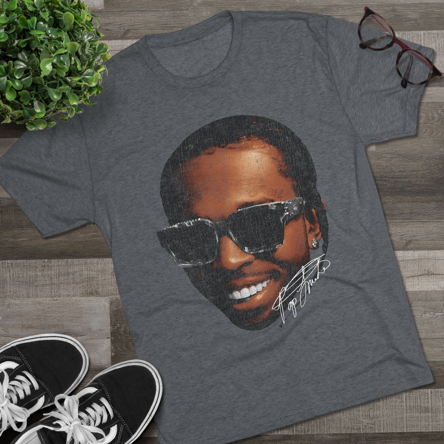 T SHIRT
